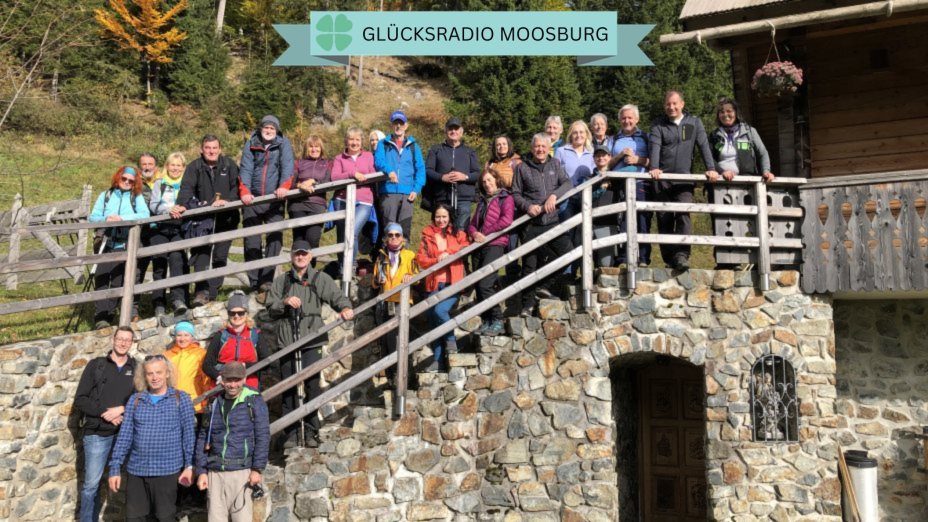 Teilnehmer:innen der "Heimat-verlassene Heimat Wanderung".Foto (c): Zdravko Haderlap 